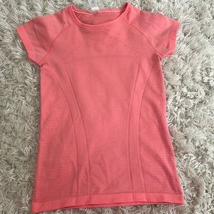 Ivivia tshirt size 12 barely worn